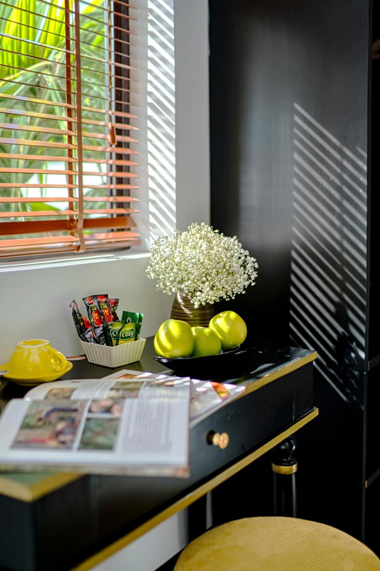 Rokas Hoi An Boutique Hotel Exterior photo
